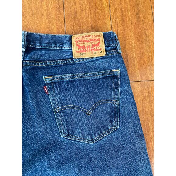 Men Levi's Strauss 505 Straight Fit cotton medium wash denim blue jeans 35x30 - Picture 4 of 5